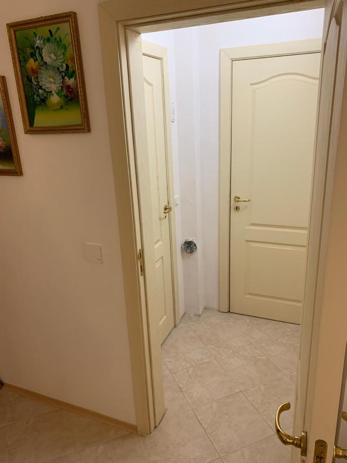 Sunray Guest House, Private Rooms & Apartment With Lovely Sea View Varna Eksteriør billede